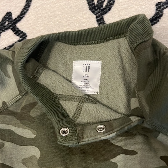 Gap camo one piece - Picture 2 of 2